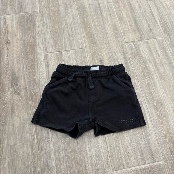 COPY - Zara boy toddler shorts - Picture 3 of 5